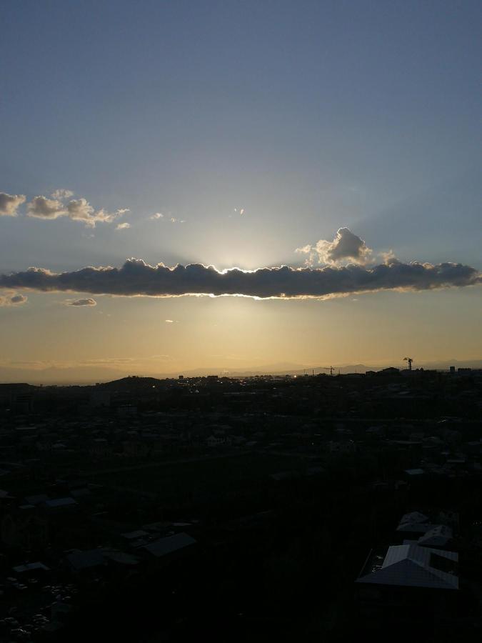 Mountain View Apartment Yerevan Exterior photo